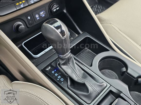 HATASIZ BOYASIZ HASAR KAYITSIZ 1.6 CRDİ TUCSON CAM GİBİ