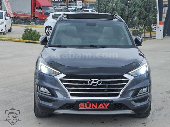 HATASIZ BOYASIZ HASAR KAYITSIZ 1.6 CRDİ TUCSON CAM GİBİ