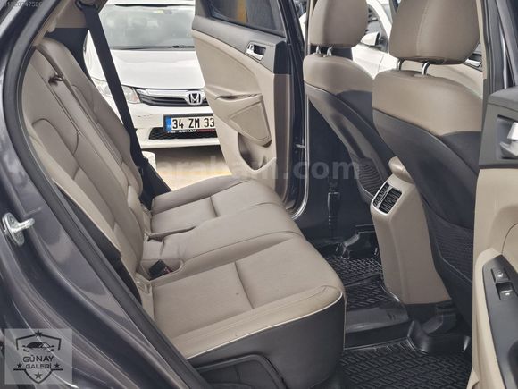 HATASIZ BOYASIZ HASAR KAYITSIZ 1.6 CRDİ TUCSON CAM GİBİ