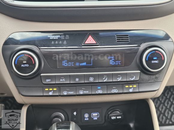 HATASIZ BOYASIZ HASAR KAYITSIZ 1.6 CRDİ TUCSON CAM GİBİ
