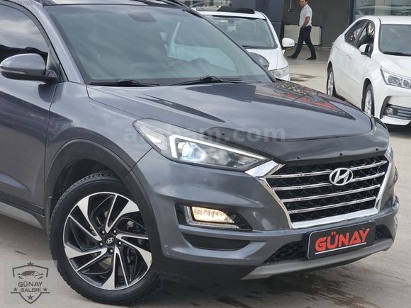 HATASIZ BOYASIZ HASAR KAYITSIZ 1.6 CRDİ TUCSON CAM GİBİ
