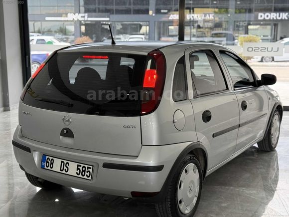 LUSSO'DAN 2005 OPEL CORSA 246.XXX KM