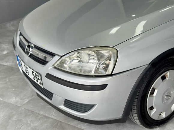 LUSSO'DAN 2005 OPEL CORSA 246.XXX KM