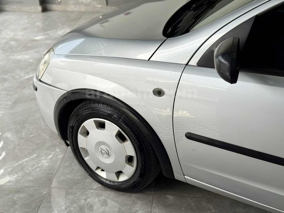 LUSSO'DAN 2005 OPEL CORSA 246.XXX KM
