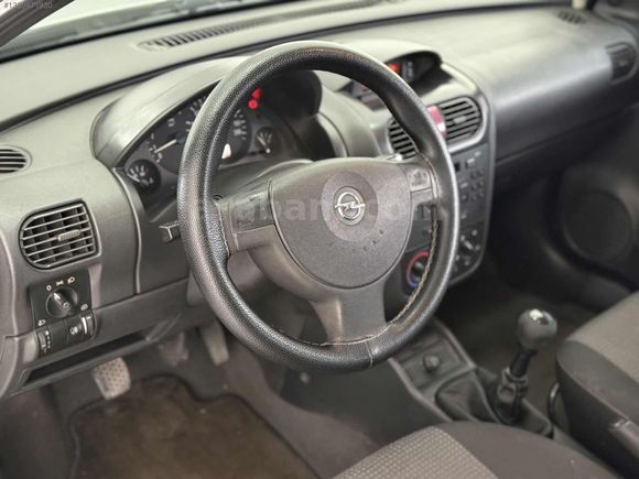 LUSSO'DAN 2005 OPEL CORSA 246.XXX KM