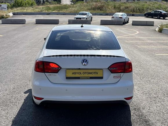 2014 MODEL VW JETTA 1.6TDİ COMFORTLİNE CAM GİBİ 190'BİNDE
