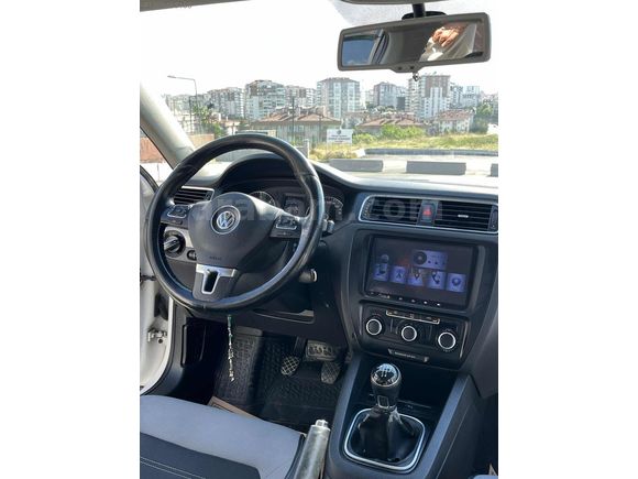 2014 MODEL VW JETTA 1.6TDİ COMFORTLİNE CAM GİBİ 190'BİNDE
