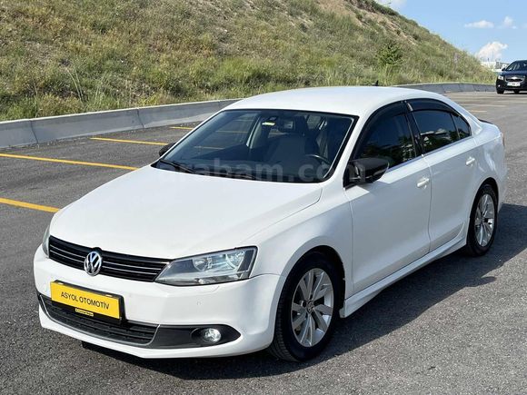 2014 MODEL VW JETTA 1.6TDİ COMFORTLİNE CAM GİBİ 190'BİNDE