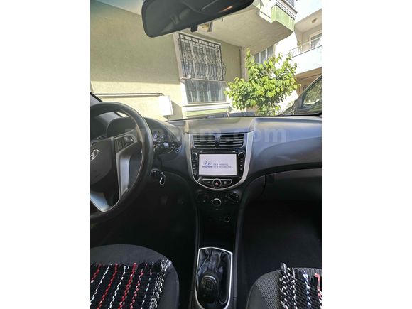 Sahibinden Hyundai Accent Blue 1.6 CRDI Mode Plus 2014 Model 
