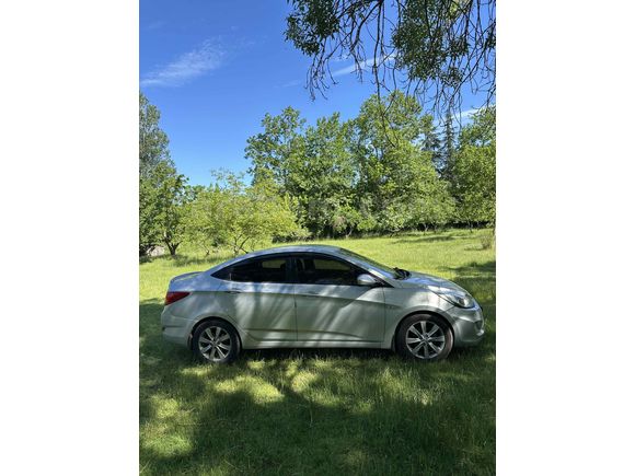 Sahibinden Hyundai Accent Blue 1.6 CRDI Mode Plus 2014 Model 