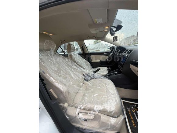 HATASIZ 2015 MODEL JETTA İÇİ BEJ