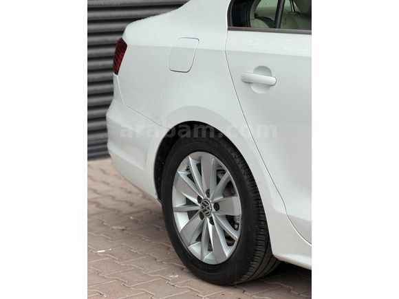HATASIZ 2015 MODEL JETTA İÇİ BEJ