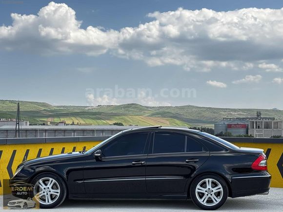 ERDEM'DEN 2007 MAKYAJLI MERCEDES