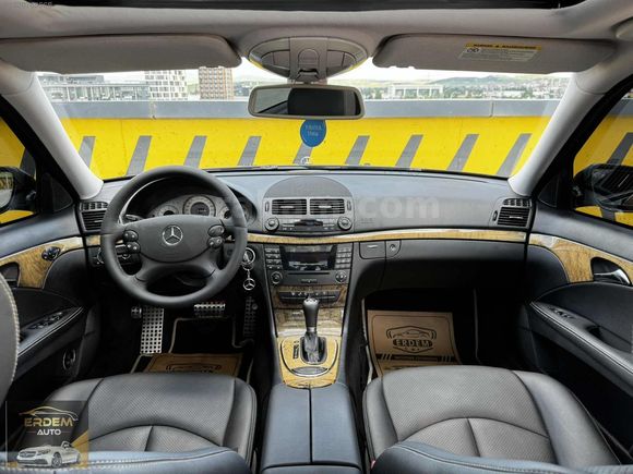 ERDEM'DEN 2007 MAKYAJLI MERCEDES