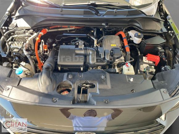 RENEW CİHAN PLAZA HONDA H-RV 1.5 e-HEV ADVANCE HATASIZ