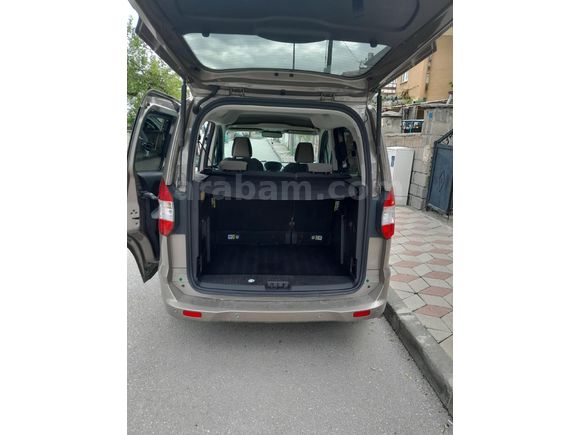 Sahibinden Ford Tourneo Courier 1.5 TDCi Titanium Plus 2021 Model