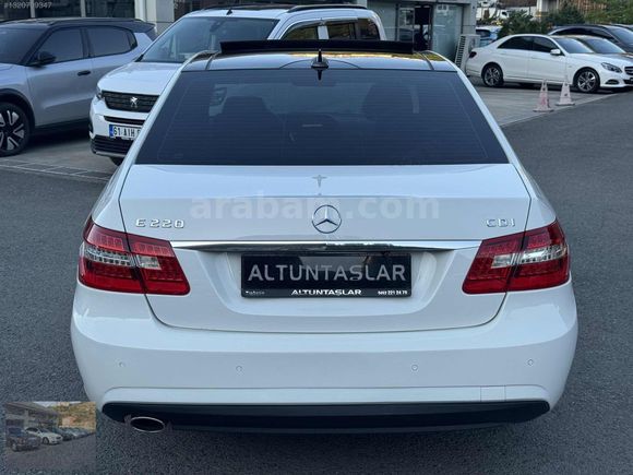 BOYASIZ+EMSALSİZ+2011 MERCEDES E-220 CDİ AMG+CAM TAVAN+ISITMA