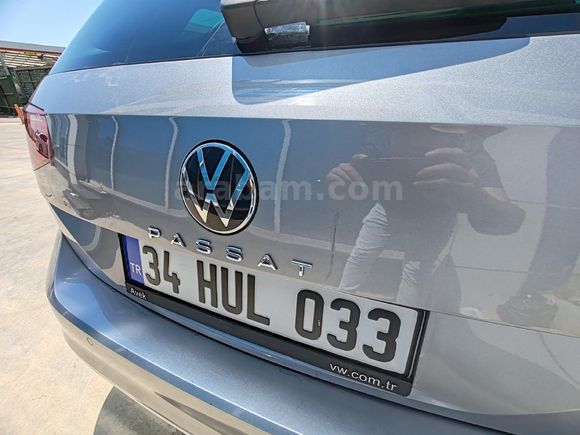 Sahibinden Volkswagen Passat Variant 1.5 TSI Elegance 2023 Model