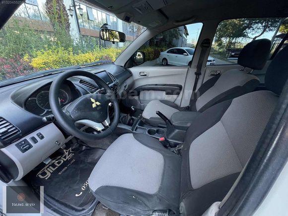YILDIZ'DAN 2011 MITSUBISHI L200 INVITE 4x2 TEMİZ BAKIMLI