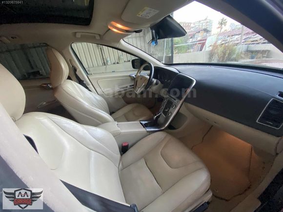 VOLVO XC60 2.0 D D4 ADVANCE