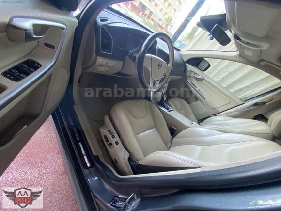 VOLVO XC60 2.0 D D4 ADVANCE