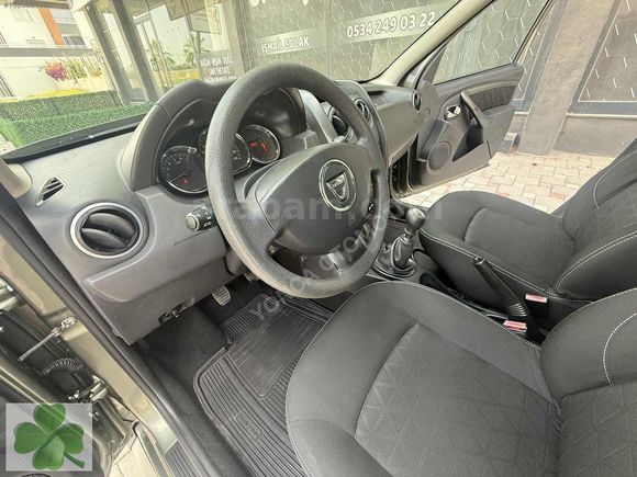 MAKYAJLI KASA DUSTER 4x2 1.5 DİZEL 110 BEYGİR 6 İLERİ LAUREATE