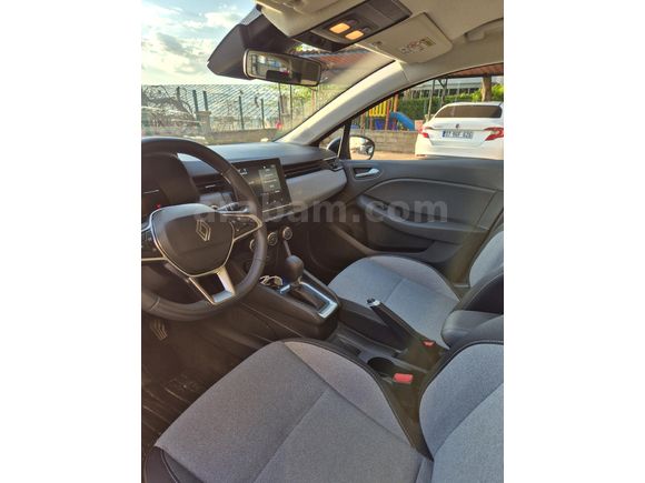 Sahibinden Renault Clio 1.0 TCe Evolution 2025 Model