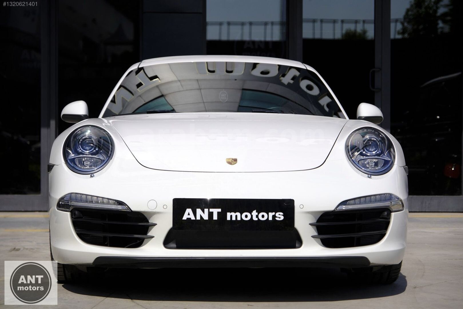 Galeriden Porsche 911 Carrera 2012 Model İstanbul 75.000 km Beyaz 2