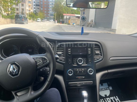 Öğretmenden Renault Megane 1.5 Blue DCI Joy 2020 Model