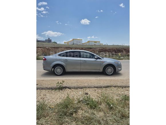 Sahibinden 192 bin km de temiz mondeo