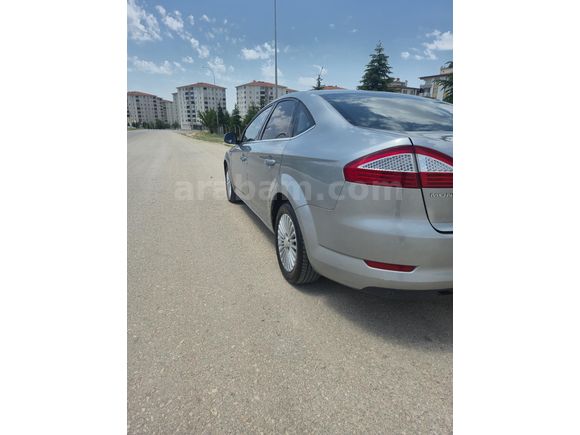 Sahibinden 192 bin km de temiz mondeo