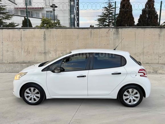 Sahibinden HATASIZ-BOYASIZ Peugeot 208 1.2 PureTech Access 2015 Model 