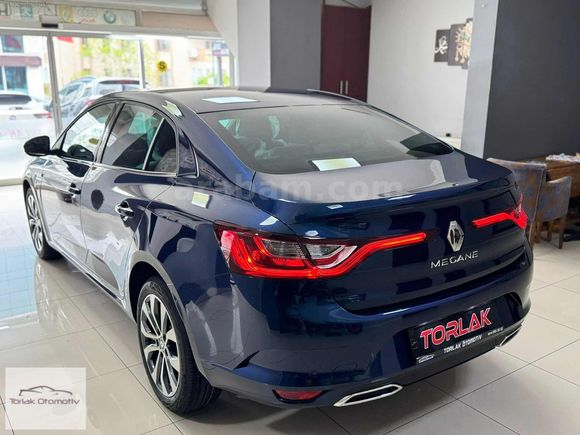 0026 MEGANE 1.3 TCE İCON HATASIZ BOYASZ
