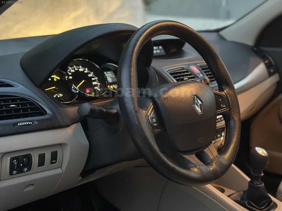 MASAL OTOMOTİVDEN EMSALSİZ MEGAN 105'LİK 6 İLERİ EXPRESSİON
