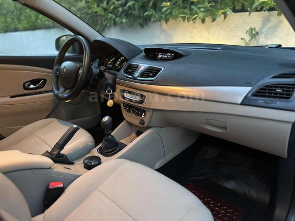 MASAL OTOMOTİVDEN EMSALSİZ MEGAN 105'LİK 6 İLERİ EXPRESSİON
