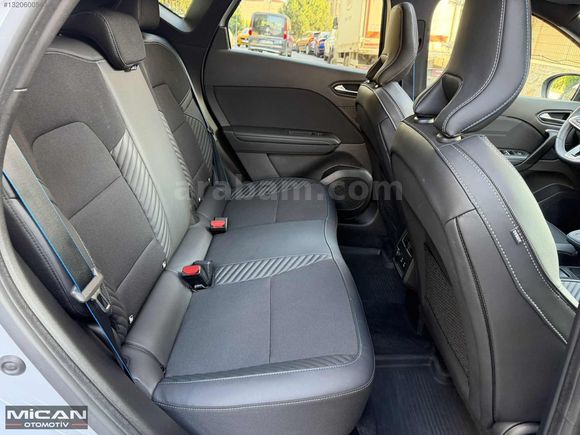MİCAN OTO-2024 MODEL CAPTUR 1.3 TCE ASPRİT ALPİNE CAM TAVANLI