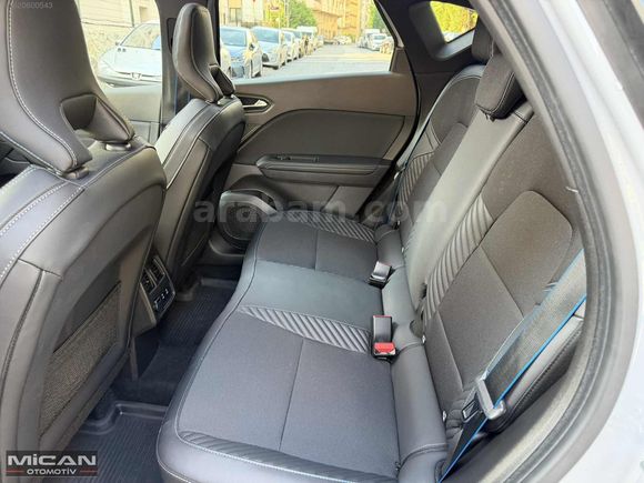 MİCAN OTO-2024 MODEL CAPTUR 1.3 TCE ASPRİT ALPİNE CAM TAVANLI