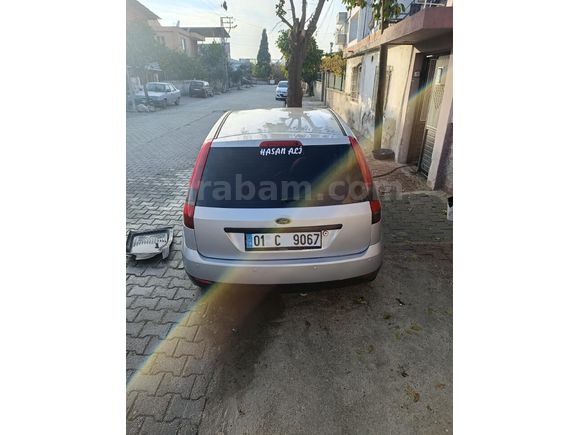 Sahibinden Ford Fiesta 1.4 Trend 2006 Model  193.000 km Gri (Gümüş)