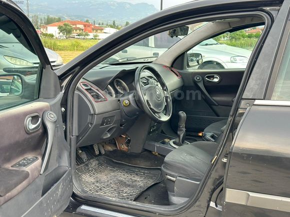 2006 MODEL RENAULT MEGAN II SUNROOFLU 1.5 DCİ 496.000 KM