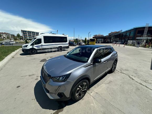 Sahibinden Peugeot 2008 1.2 PureTech Allure 2022 Model İstanbul 32.000 km Gri