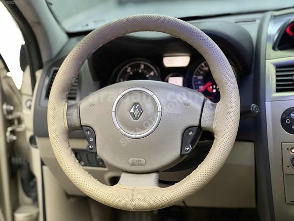SEFA'DAN 2007 RENAULT MEGANE PRİVİLGE CAM TAVAN HATASIZ BOYASIZ