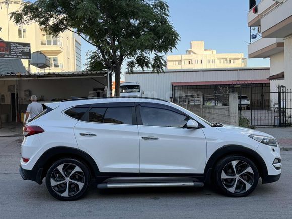 2016 HATASIZ 2.0 CRDİ TUCSON EXECUTİVE