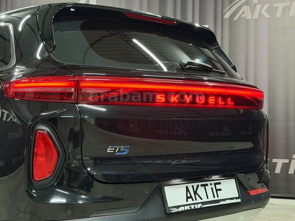 AKTİF den 2022 SKYWELL ET5 PREMIUM LİNE TAM ELEKTRİK BOYASIZ..