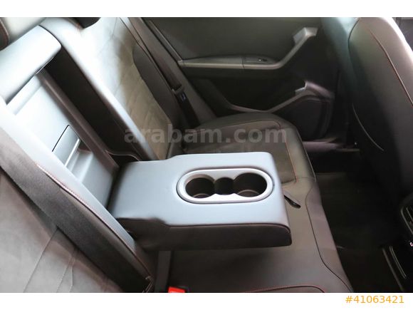KUZEY GROUPTAN 2025 10.000 KM'DE SEAT ATECA 1.5 FR DARK EDİTİON