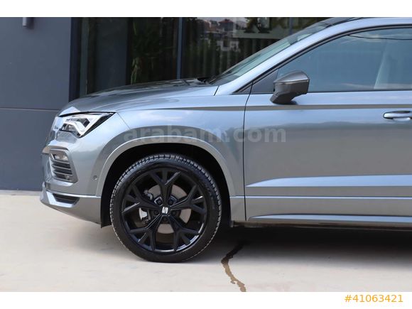 KUZEY GROUPTAN 2025 10.000 KM'DE SEAT ATECA 1.5 FR DARK EDİTİON