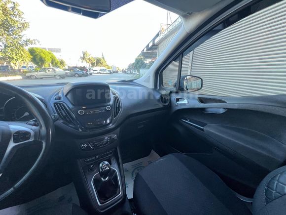 Sahibinden Ford Tourneo Courier 1.5 TDCi Titanium Plus 2022 Model