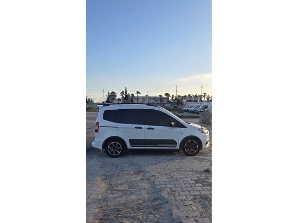 Sahibinden Ford Tourneo Courier 1.5 TDCi Titanium Plus 2022 Model