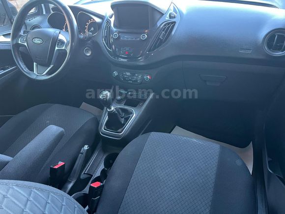 Sahibinden Ford Tourneo Courier 1.5 TDCi Titanium Plus 2022 Model