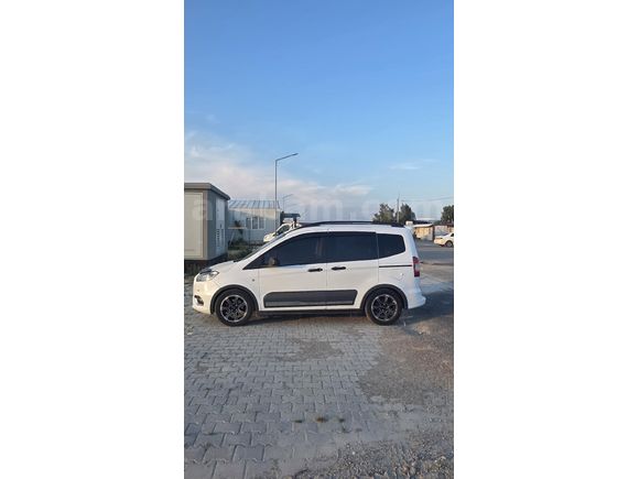 Sahibinden Ford Tourneo Courier 1.5 TDCi Titanium Plus 2022 Model