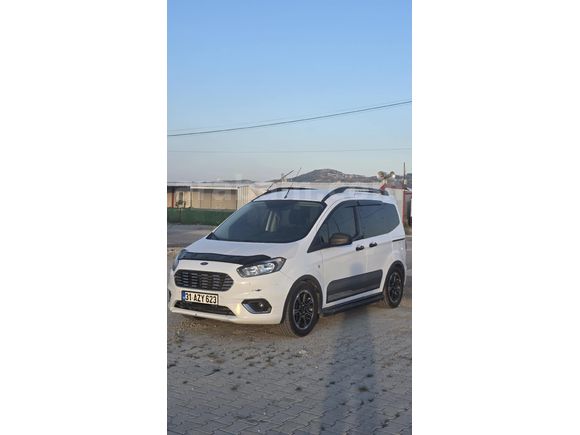 Sahibinden Ford Tourneo Courier 1.5 TDCi Titanium Plus 2022 Model